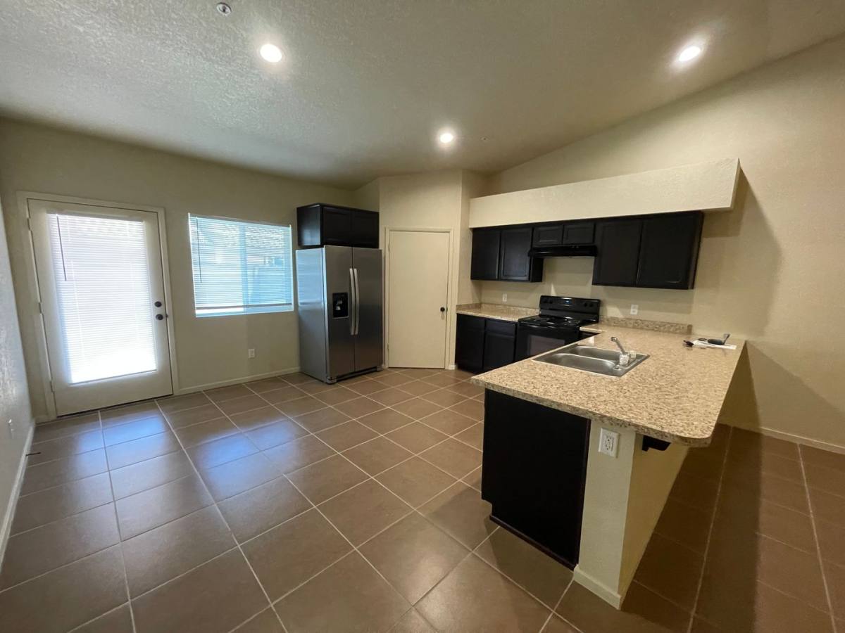 Townhouse for rent at 7274 E 39th Place, Yuma, AZ 85365