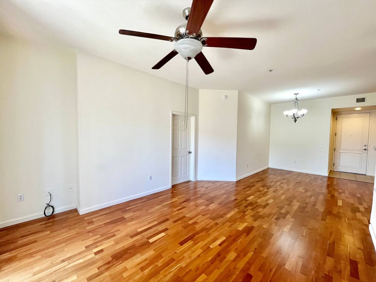 Condo for rent at 15 E Agate Ave, Las Vegas, NV 89123