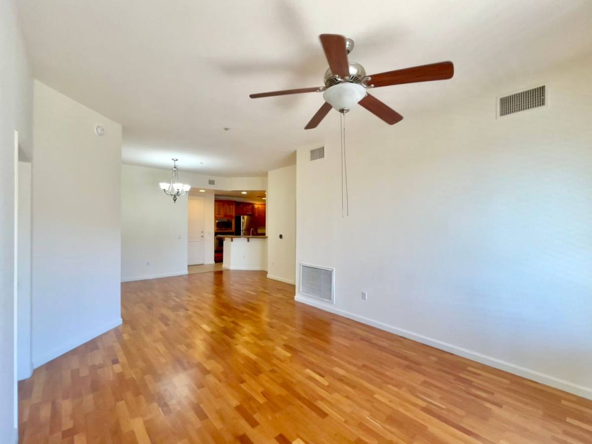 Condo for rent at 15 E Agate Ave, Las Vegas, NV 89123