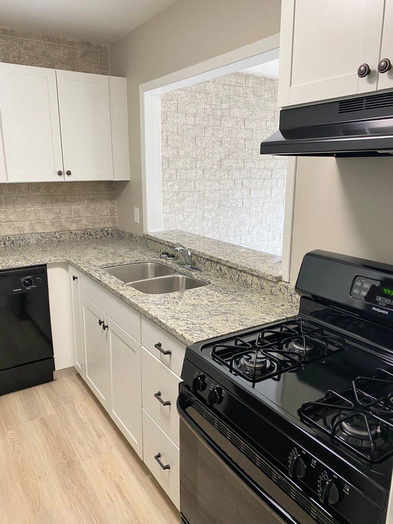 Apartment for rent at 2529 Spring Garden St, Greensboro, NC 27403