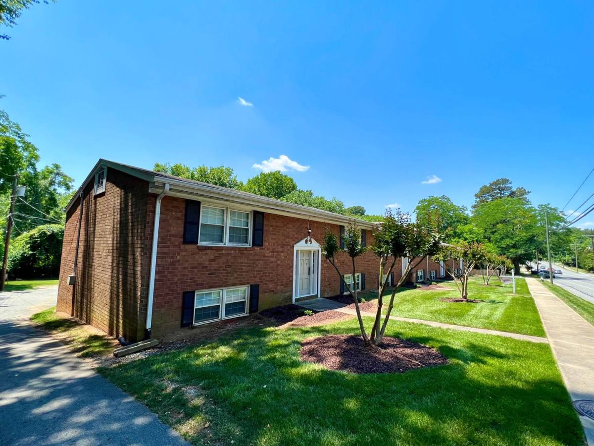 Apartment for rent at 2529 Spring Garden St, Greensboro, NC 27403