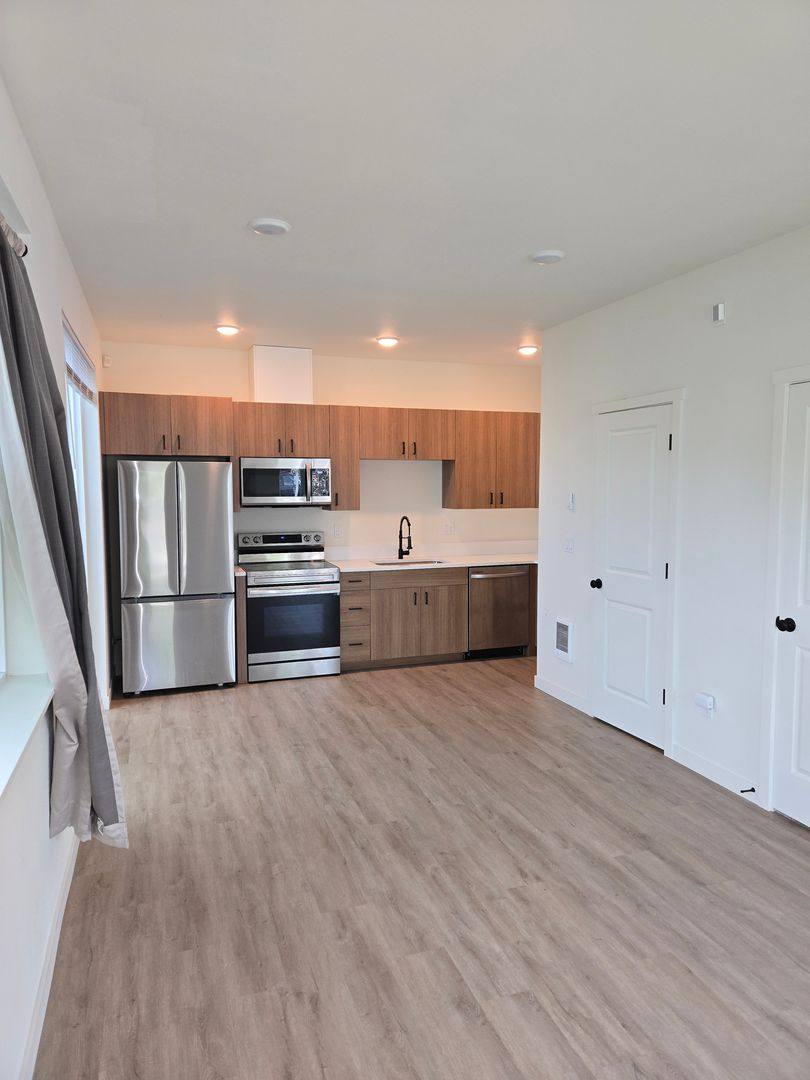 House for rent at 12102 SE Pine St, Portland, OR 97216