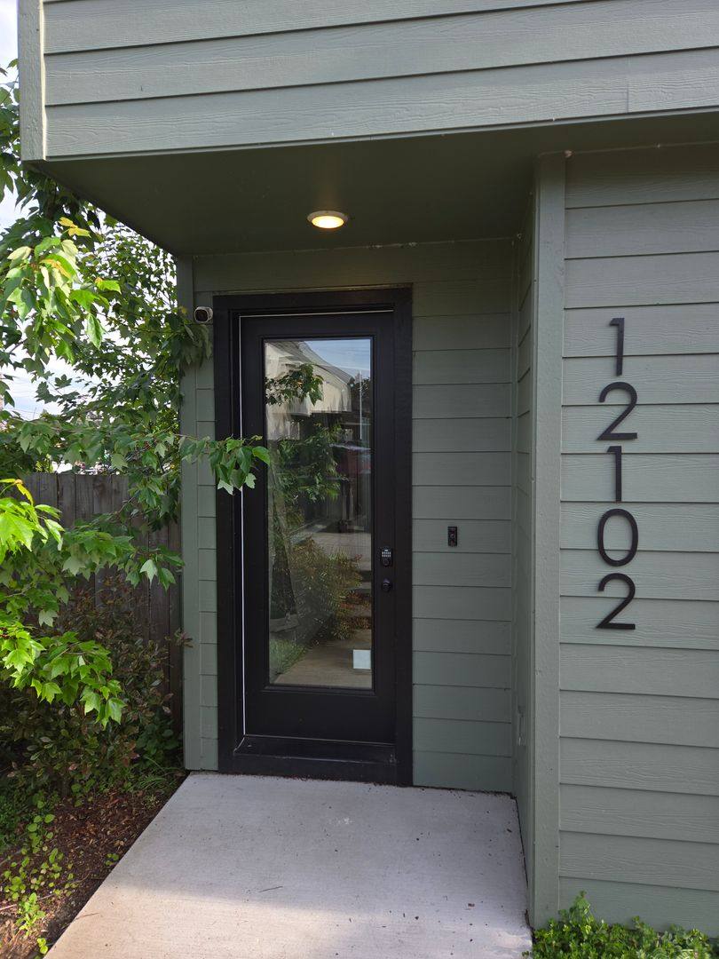 House for rent at 12102 SE Pine St, Portland, OR 97216