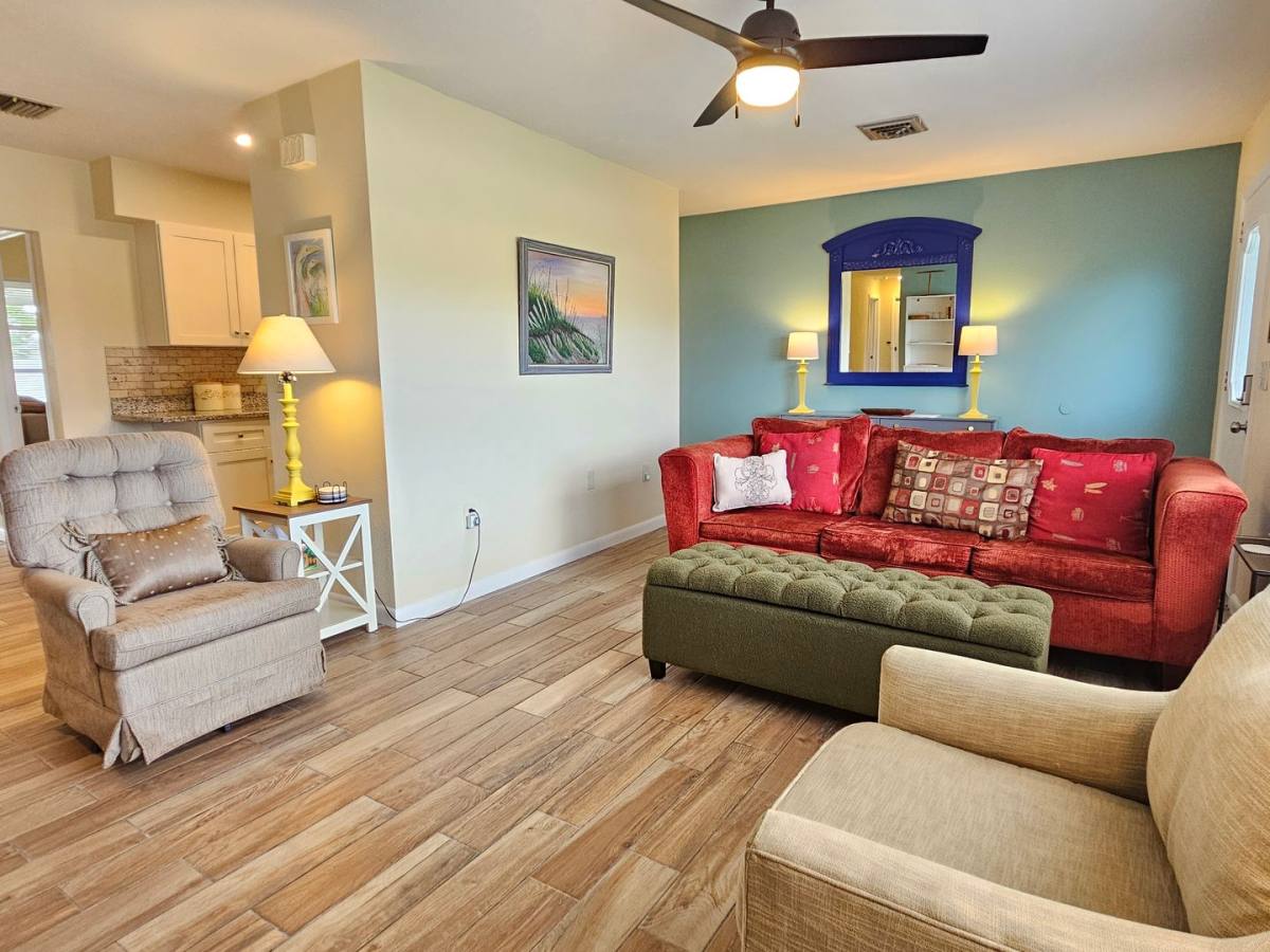 House for rent at 426 Pineview Dr, Venice, FL 34293