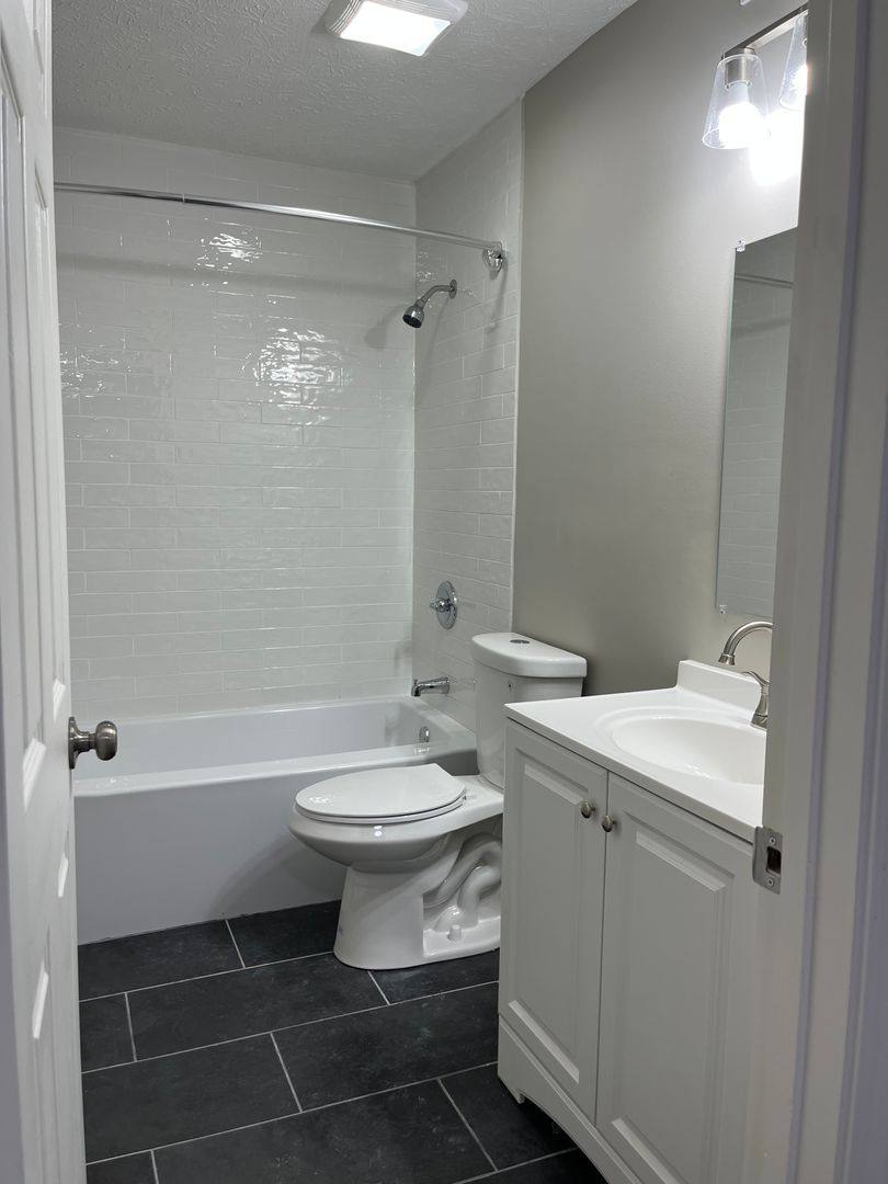 Apartment for rent at 3327-3335 Morse Rd, Columbus, OH 43231