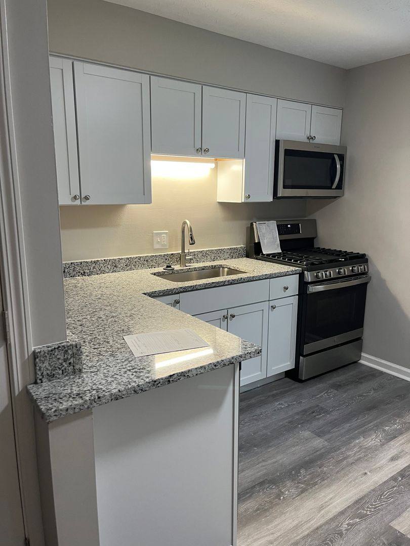 Apartment for rent at 3327-3335 Morse Rd, Columbus, OH 43231