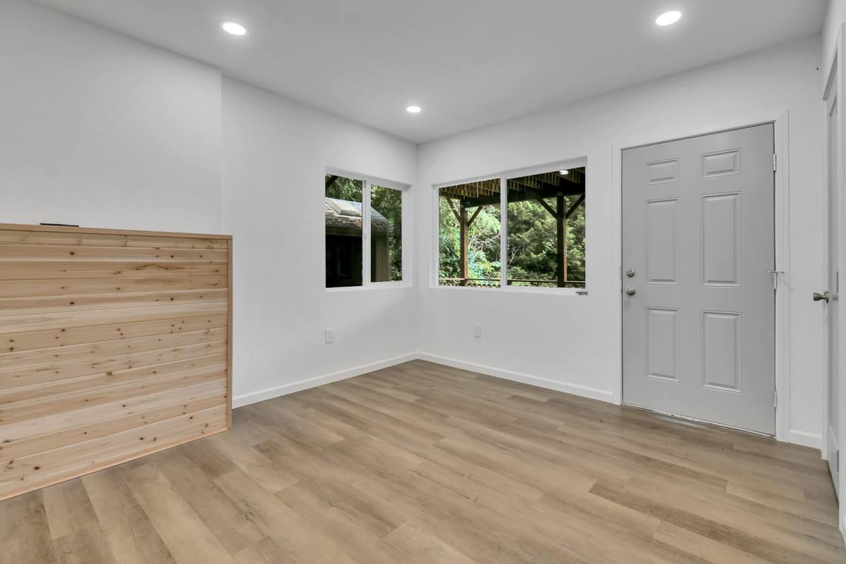 Apartment for rent at 1720 N Wycoff Ave #B, Bremerton, WA 98312