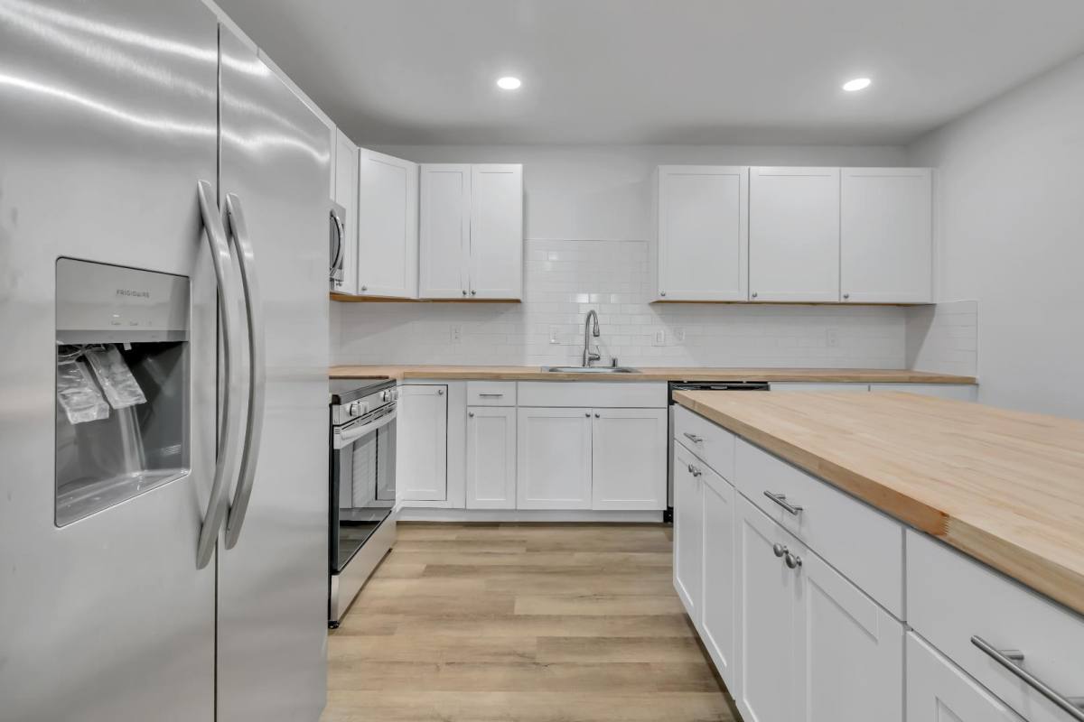 Apartment for rent at 1720 N Wycoff Ave #B, Bremerton, WA 98312