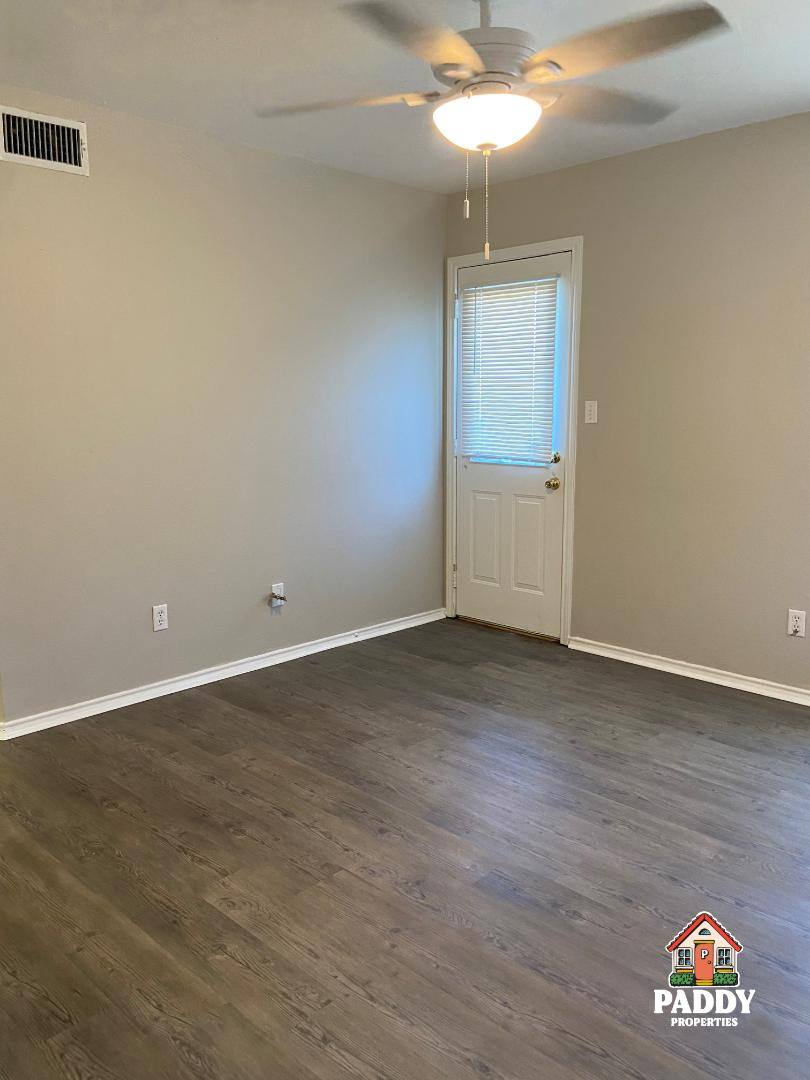 Apartment for rent at 2330 N Jefferson Ave #307, Mount Pleasant, TX 75455