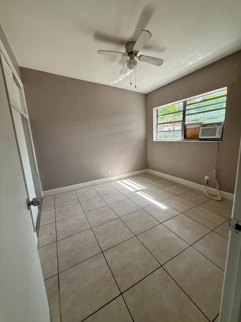 Apartment for rent at 424 NW 15th Terrace #5, Fort Lauderdale, FL 33311