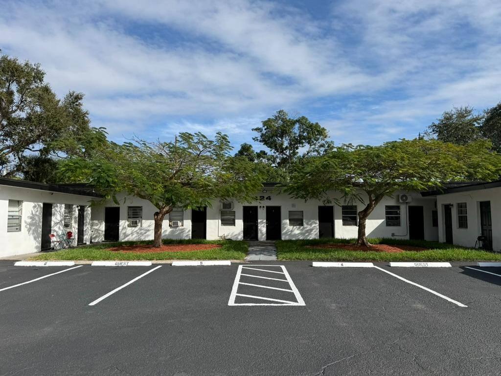 Apartment for rent at 424 NW 15th Terrace #5, Fort Lauderdale, FL 33311