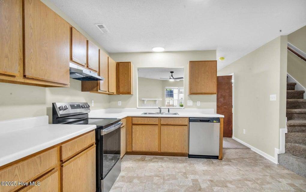 Townhouse for rent at 2033 Brandymill Lane, Jacksonville, NC 28546