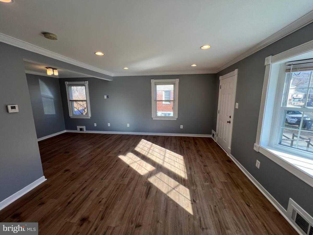 House for rent at 5804 Shoshone Dr, Oxon Hill, MD 20745