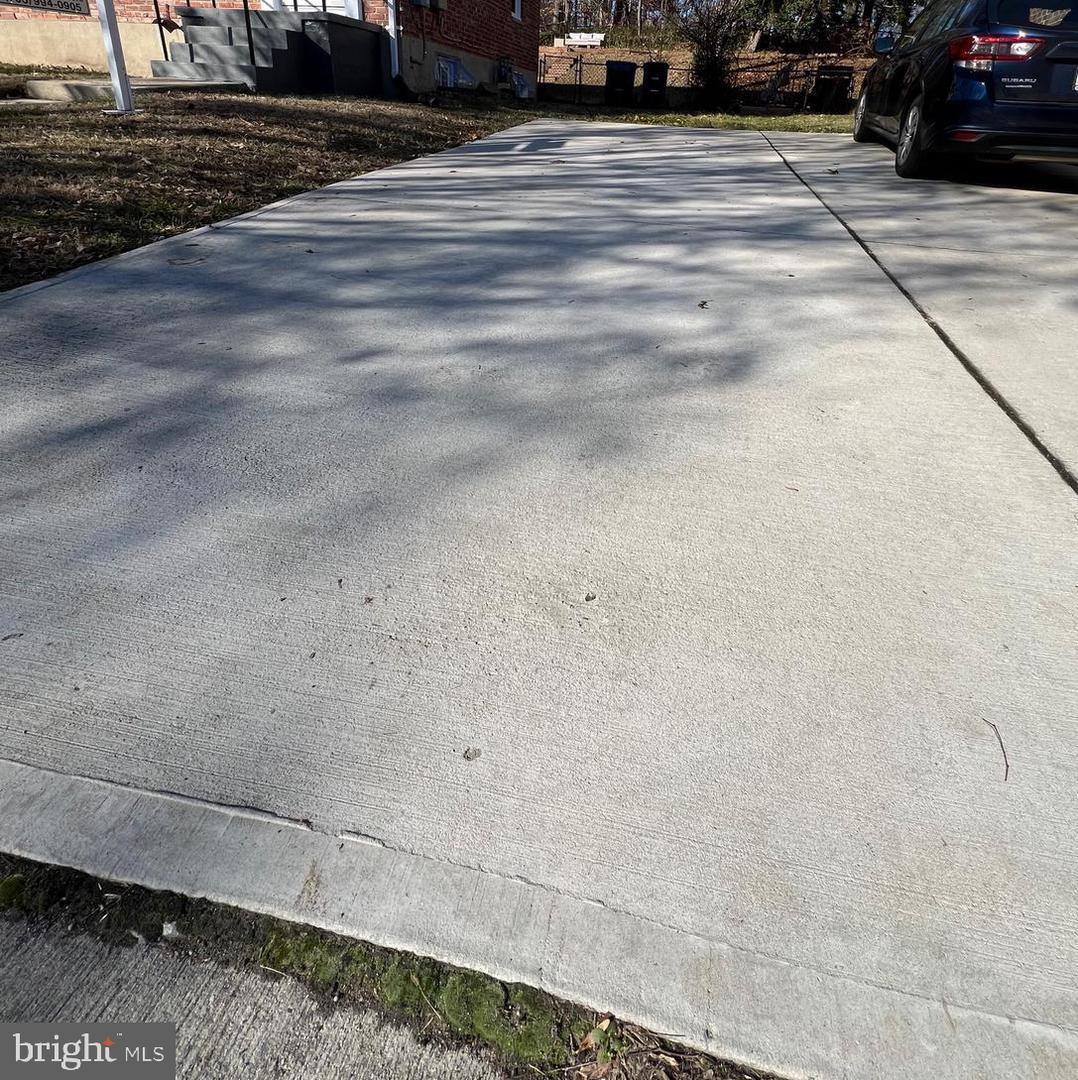 House for rent at 5804 Shoshone Dr, Oxon Hill, MD 20745