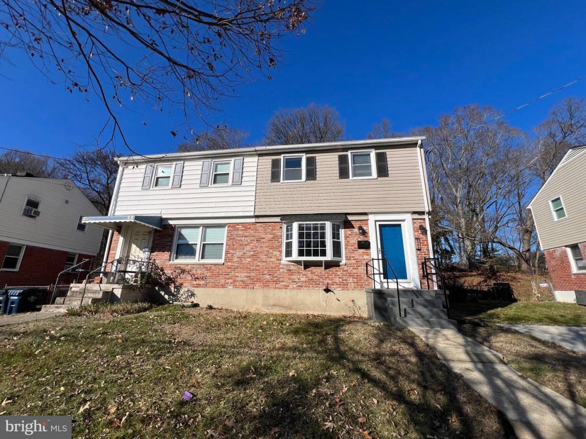 House for rent at 5804 Shoshone Dr, Oxon Hill, MD 20745
