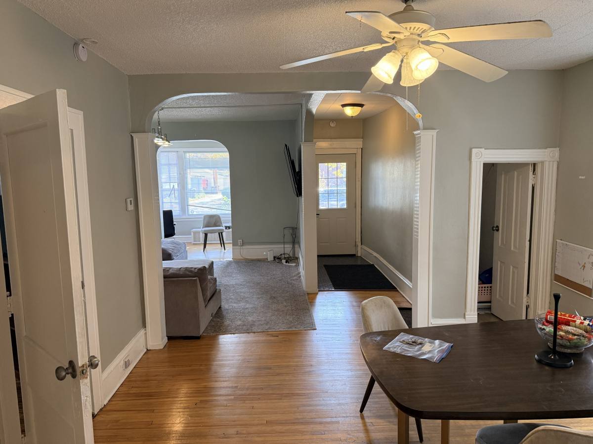 Townhouse for rent at 945 28th Ave NE, Minneapolis, MN 55418