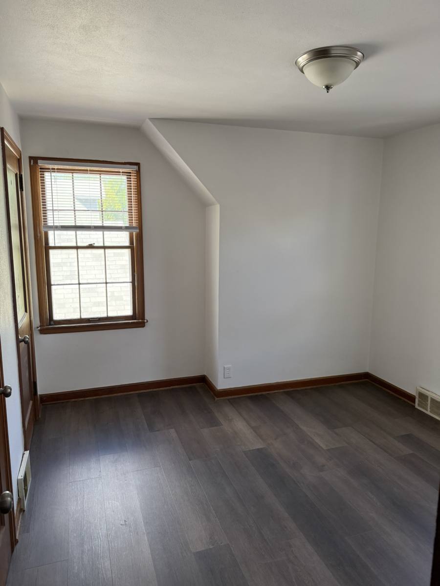 Townhouse for rent at 994 Oakdale Ave, Saint Paul, MN 55118