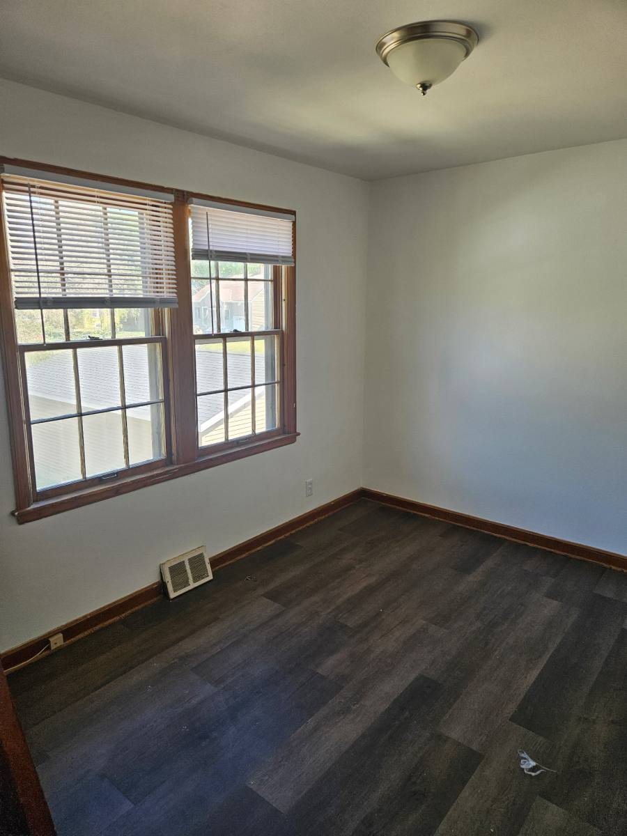 Townhouse for rent at 994 Oakdale Ave, Saint Paul, MN 55118