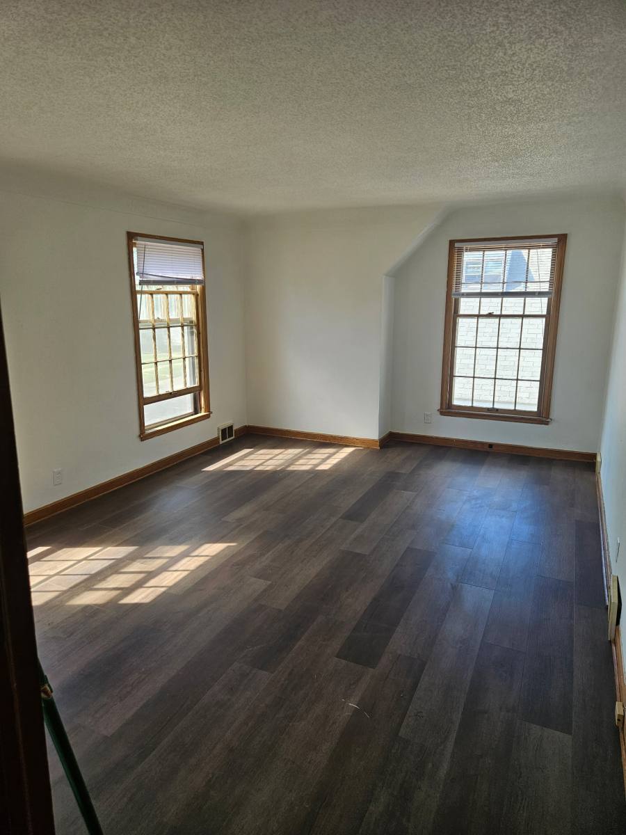 Townhouse for rent at 994 Oakdale Ave, Saint Paul, MN 55118