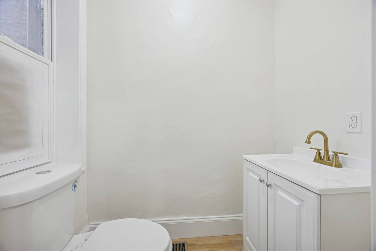 House for rent at 42 N Lindenwood St, Philadelphia, PA 19139