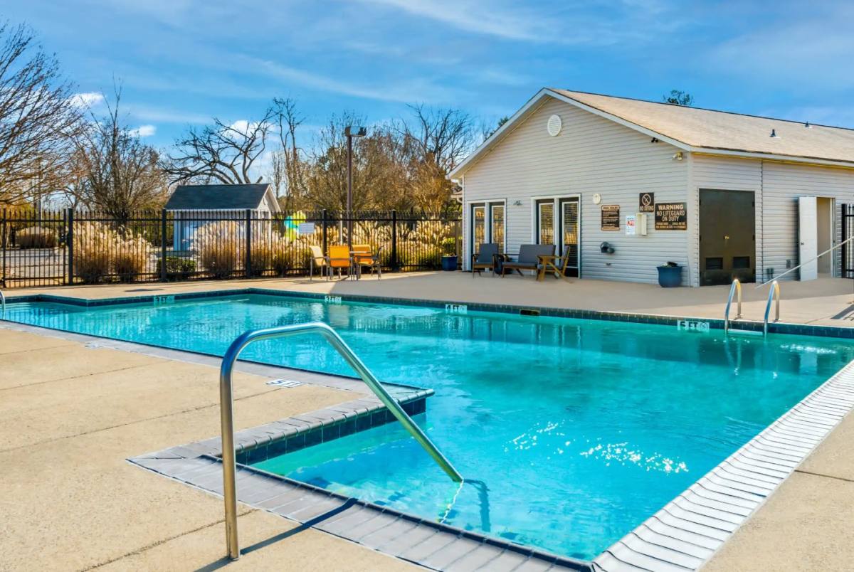 Apartment for rent at Pointe at Ridge Cove, 100 Parkridge Dr, Jackson, TN 38301