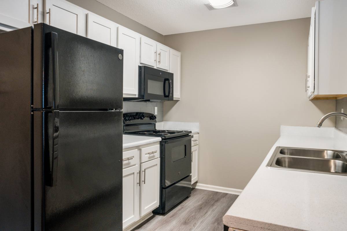 Apartment for rent at Pointe at Ridge Cove, 100 Parkridge Dr, Jackson, TN 38301