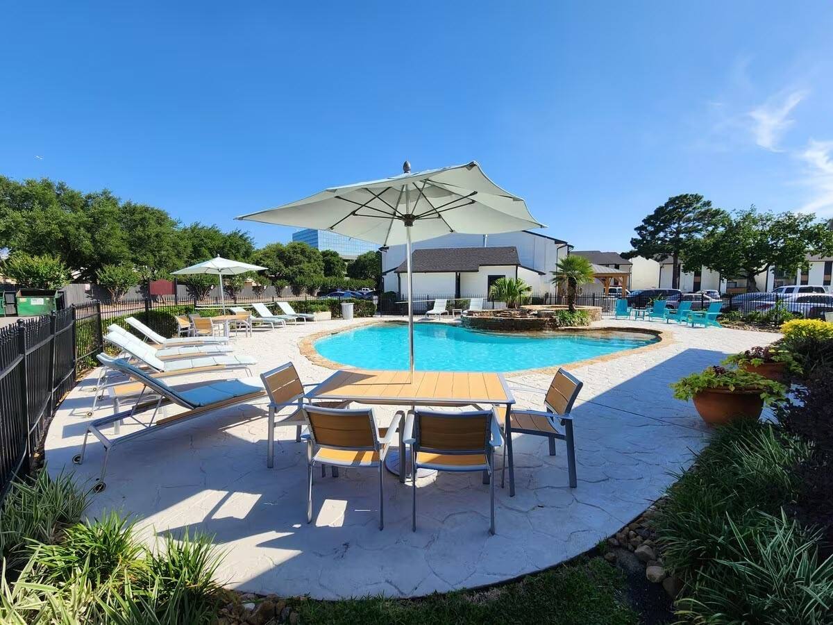 Apartment for rent at Cali Crossing, 17610 Cali Dr, Houston, TX 77090