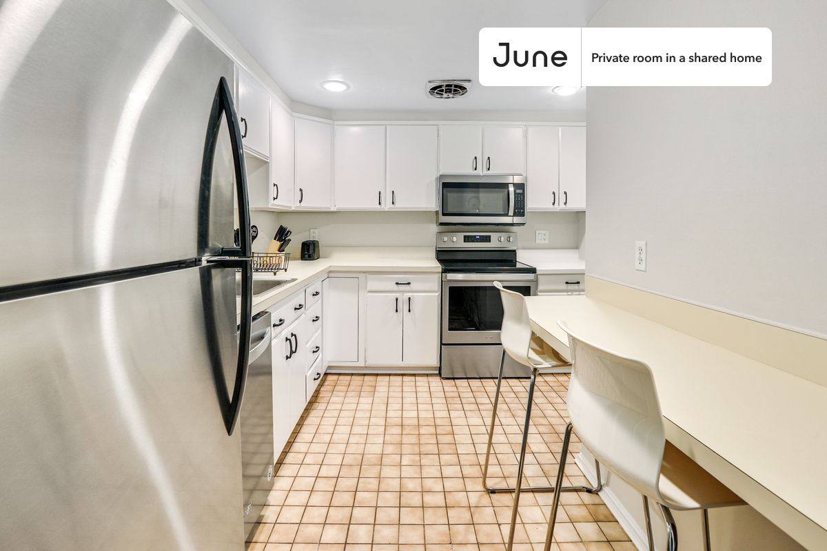 Apartment for rent at 511 G St SW #A, Washington, DC 20024