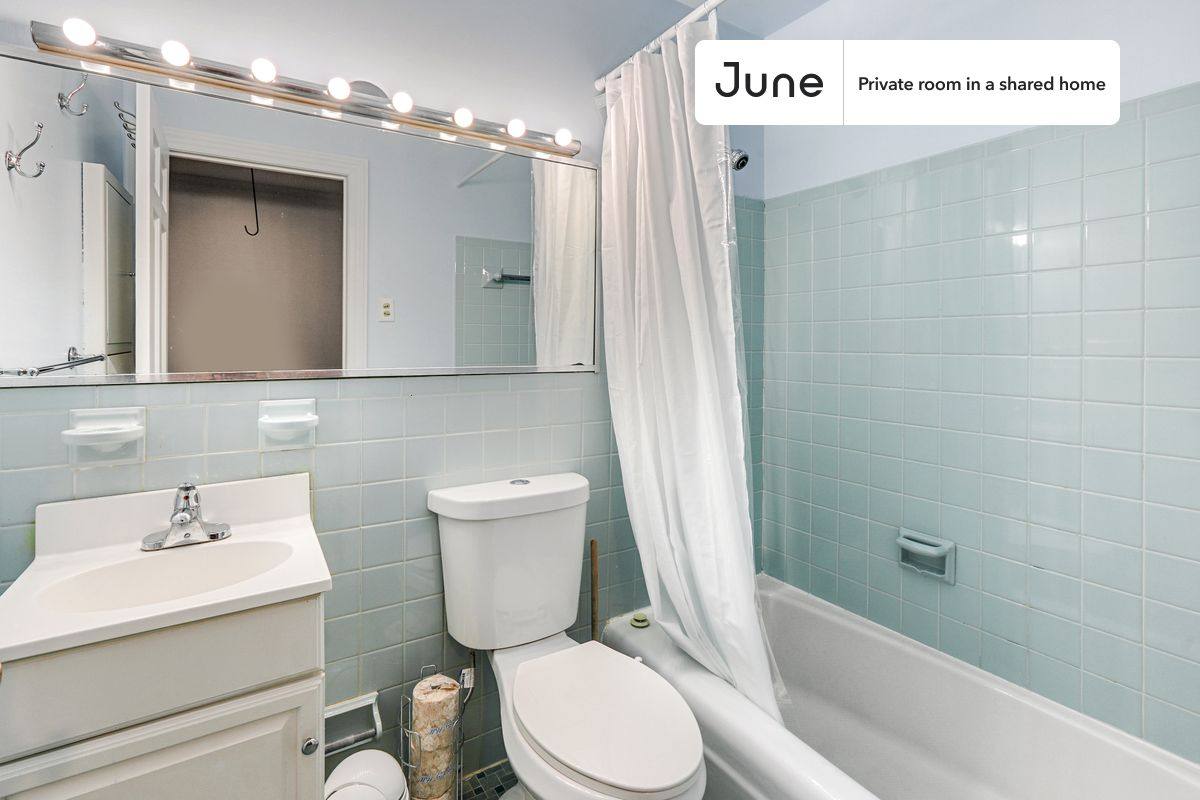 Apartment for rent at 511 G St SW #A, Washington, DC 20024