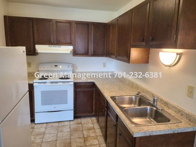 Townhouse for rent at 644 E 2nd Ave, West Fargo, ND 58078