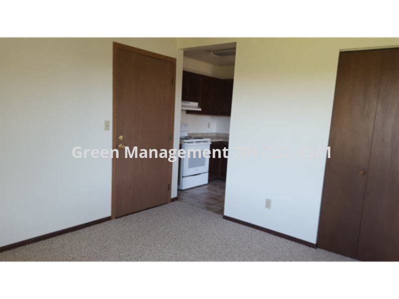 Townhouse for rent at 644 E 2nd Ave, West Fargo, ND 58078