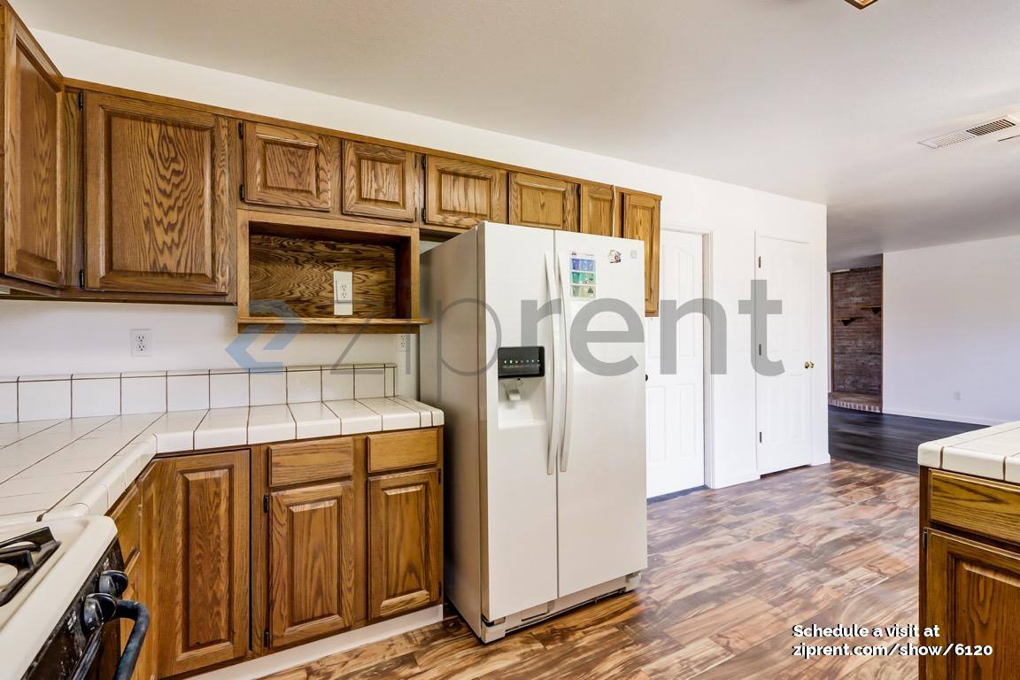 House for rent at 168 W Adams St, Coalinga, CA 93210