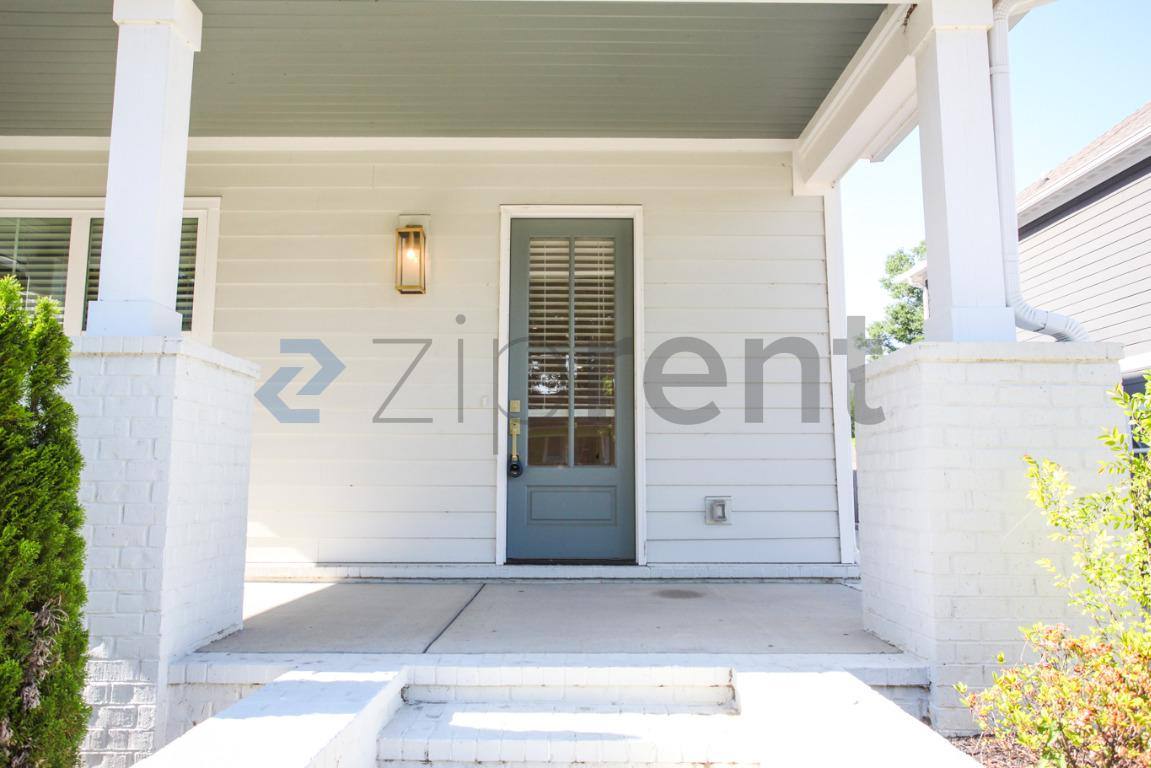 House for rent at 139 W Deaderick St, Jackson, TN 38301