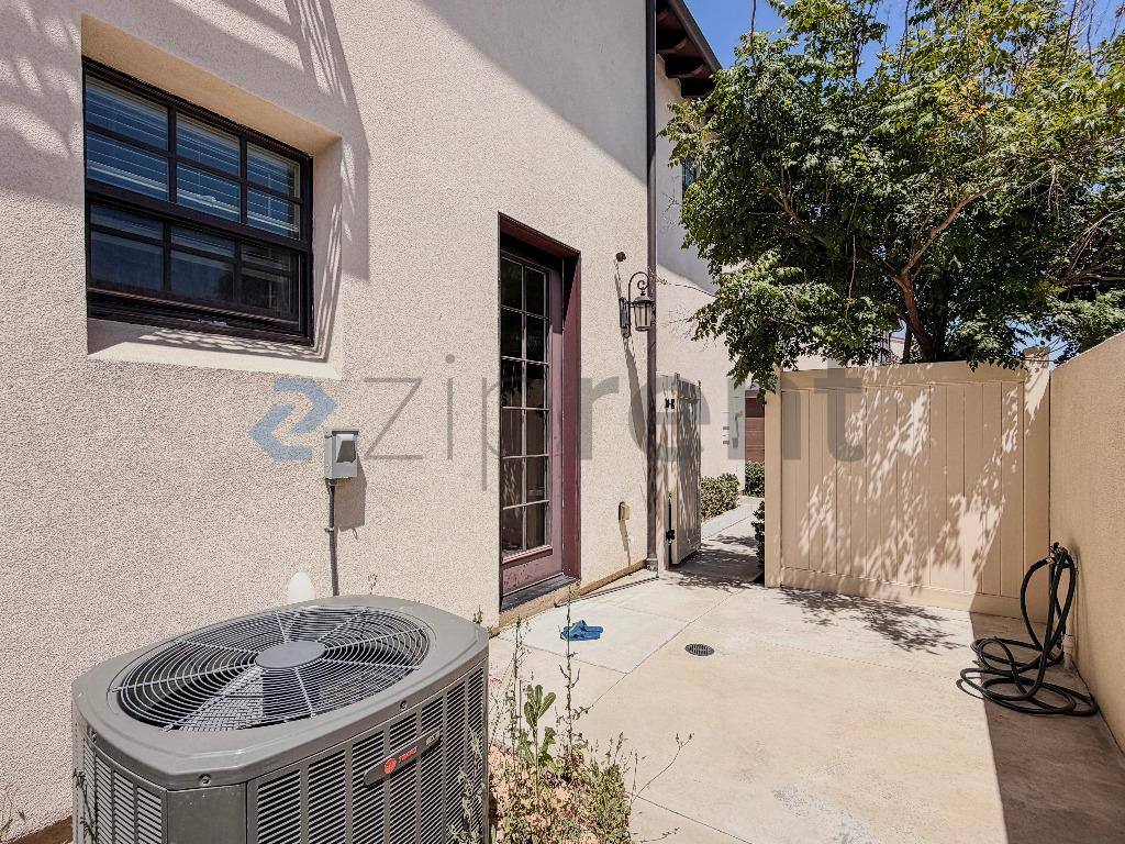 House for rent at 1676 3rd St, Duarte, CA 91010