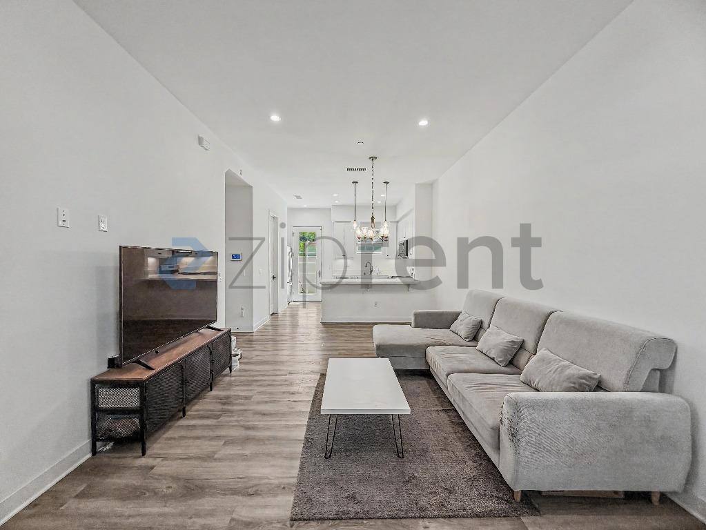 House for rent at 1676 3rd St, Duarte, CA 91010