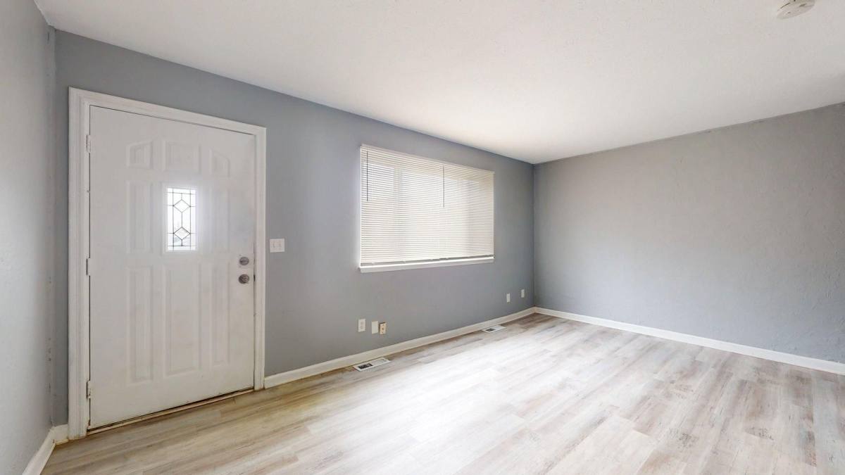 Townhouse for rent at 630 S Abbe Rd, Elyria, OH 44035