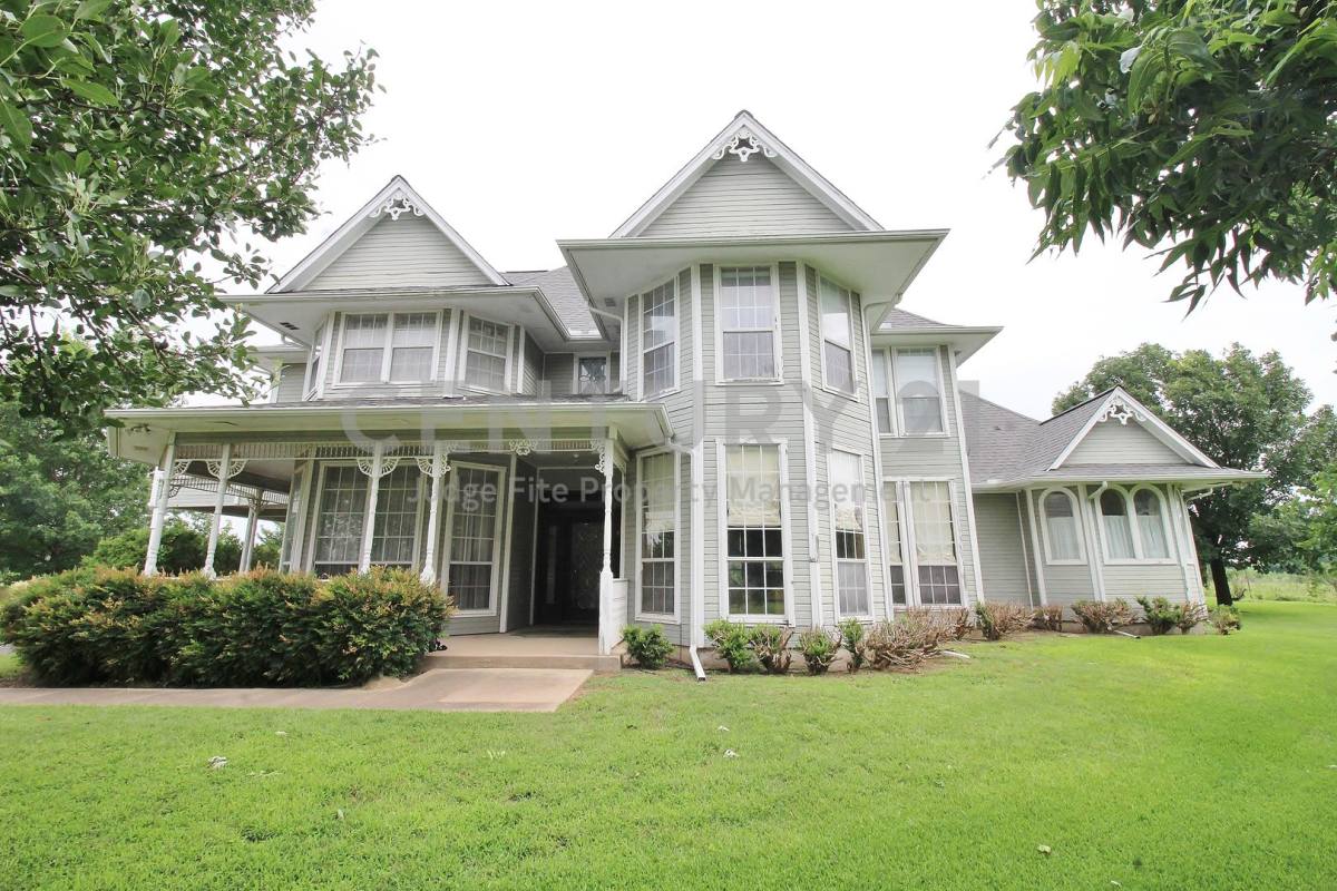 House for rent at 8150 Bob White Rd, Waxahachie, TX 75167