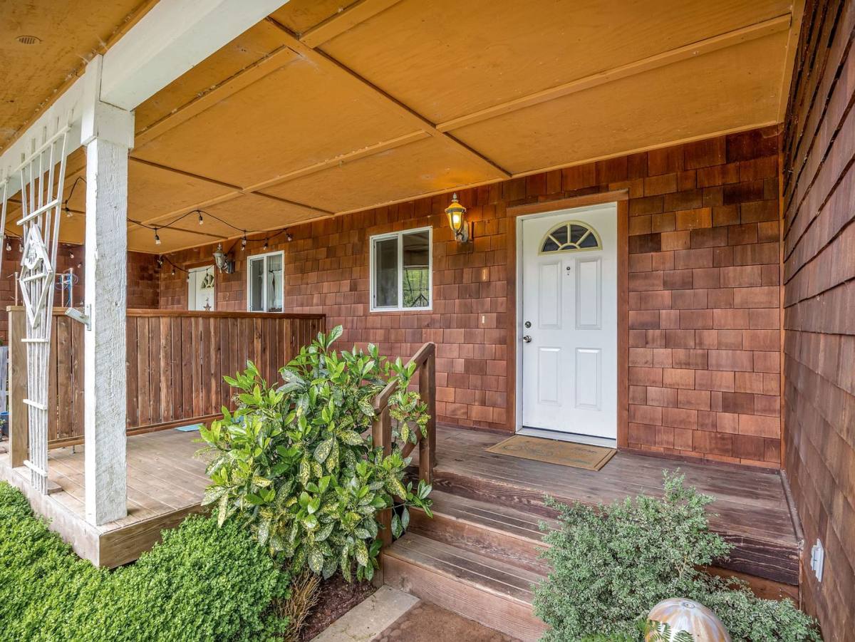 Apartment for rent at 90560 Logan Rd, Astoria, OR 97103