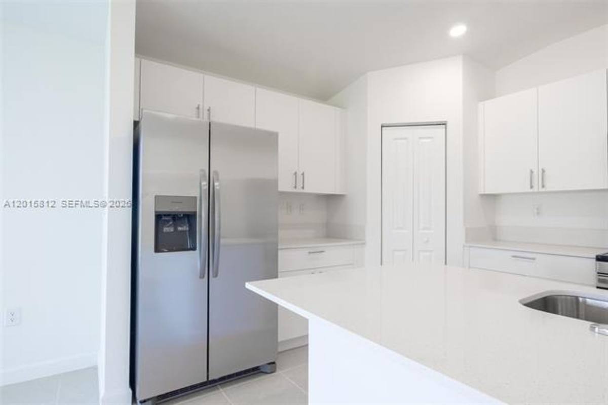 House for rent at 17564 SW 285th St, Homestead, FL 33030