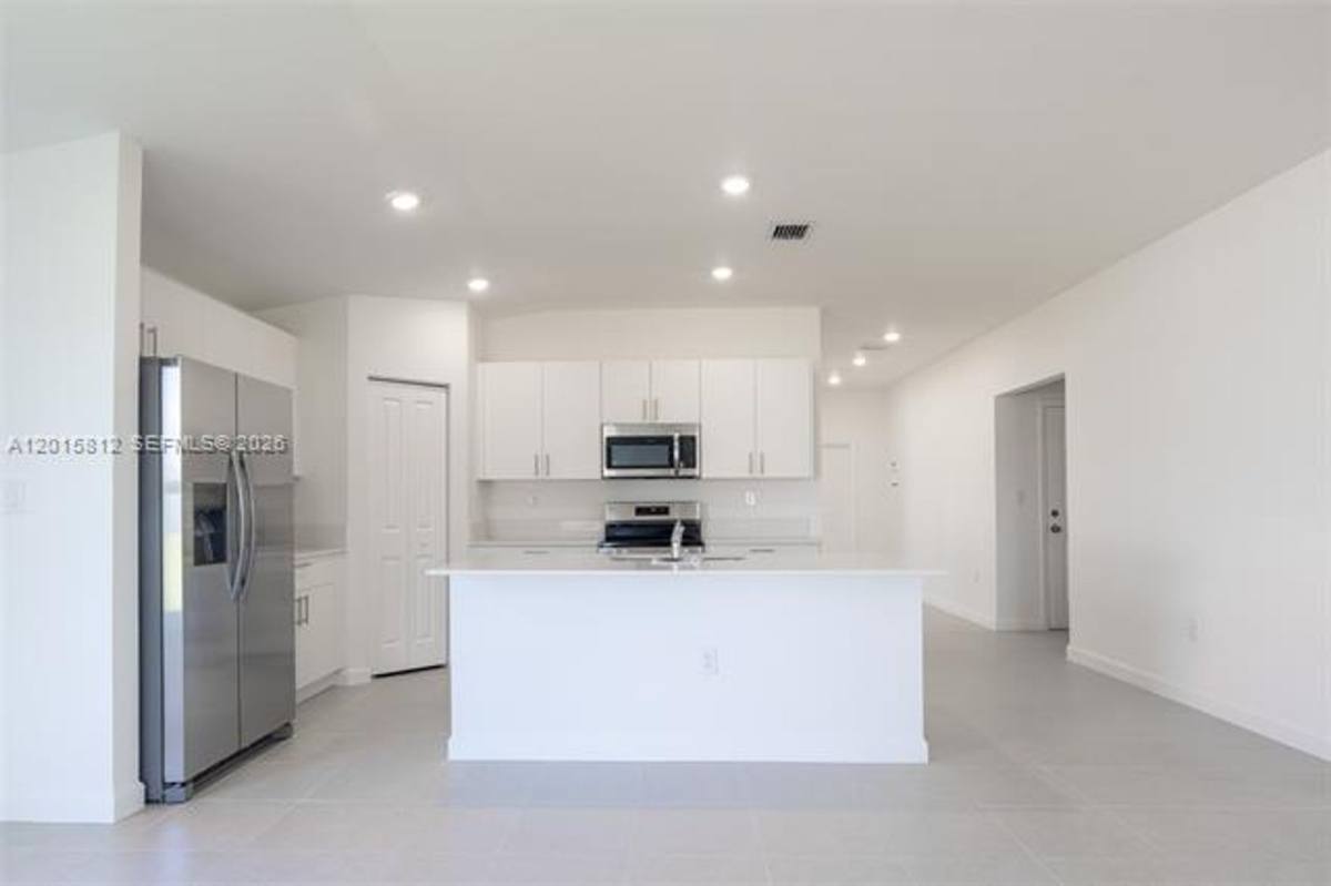 House for rent at 17564 SW 285th St, Homestead, FL 33030