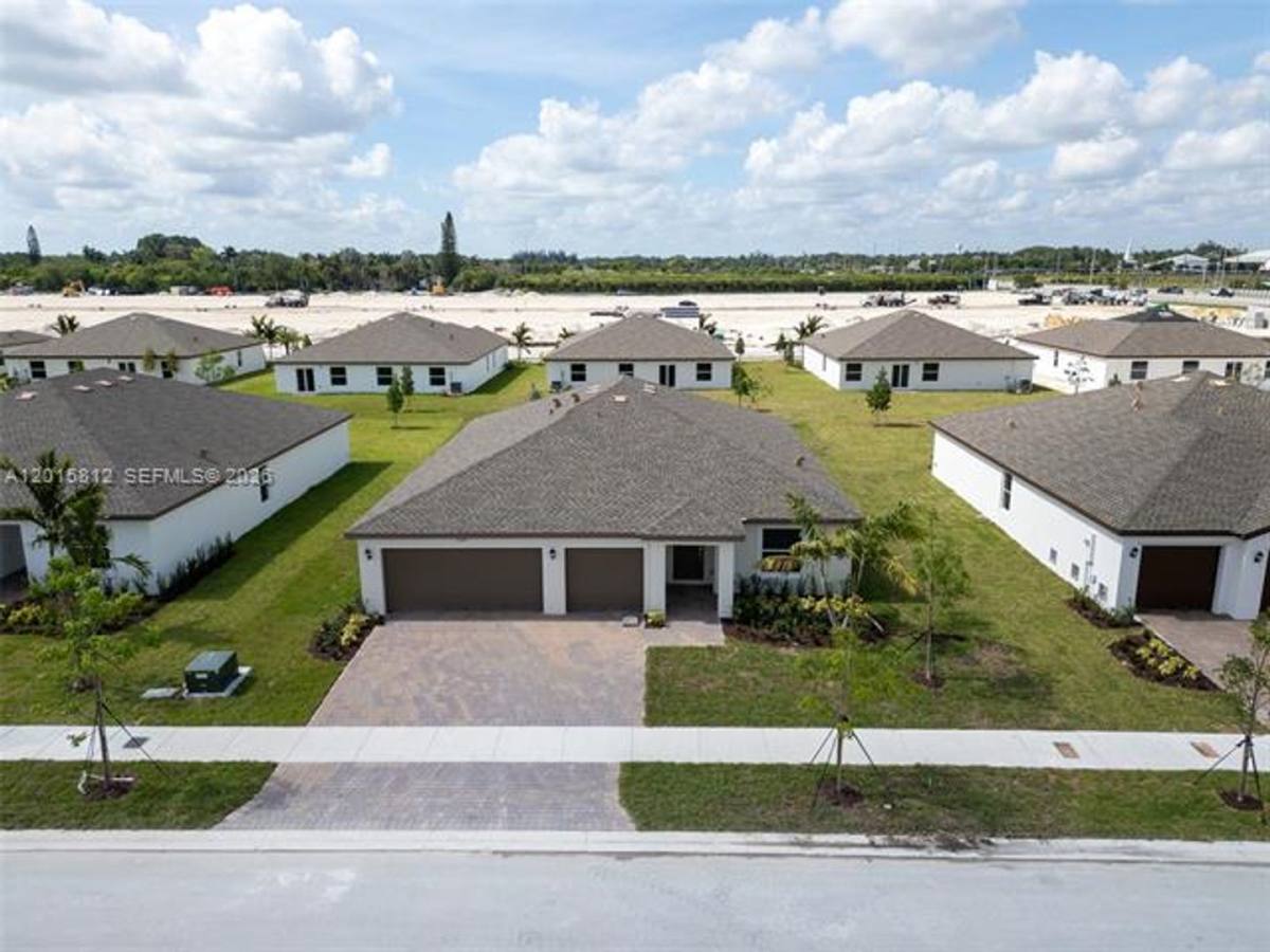 House for rent at 17564 SW 285th St, Homestead, FL 33030