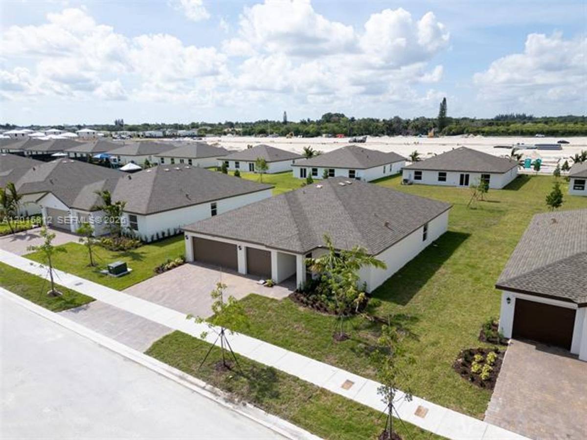 House for rent at 17564 SW 285th St, Homestead, FL 33030