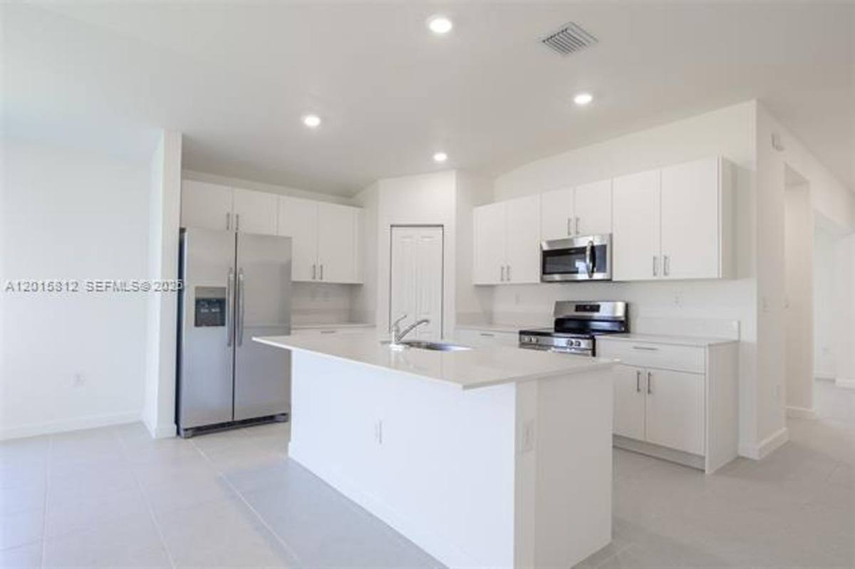 House for rent at 17564 SW 285th St, Homestead, FL 33030