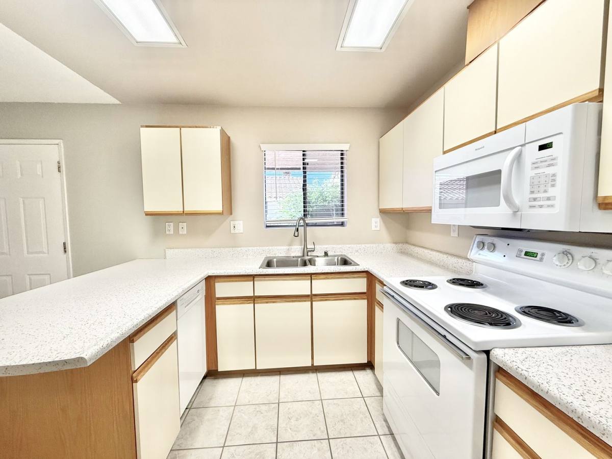 Apartment for rent at 44620 San Rafael Ave, Palm Desert, CA 92260