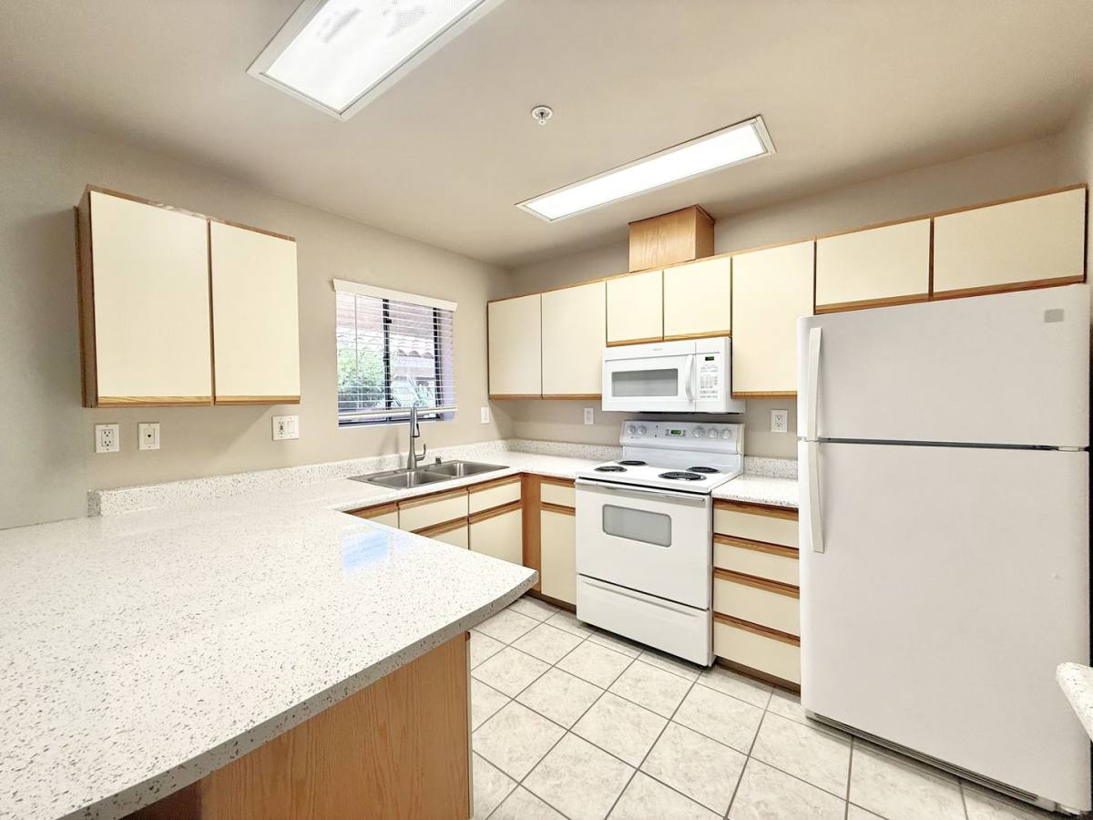 Apartment for rent at 44620 San Rafael Ave, Palm Desert, CA 92260
