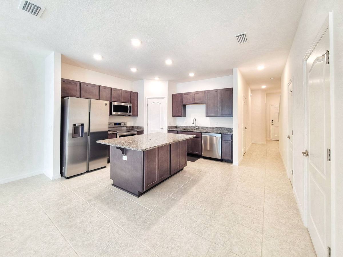 Townhouse for rent at 12523 NW 7th Place, Newberry, FL 32669