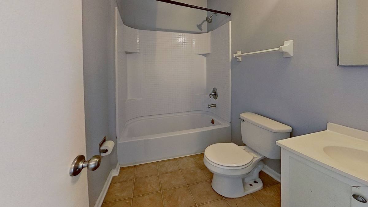 Apartment for rent at 1130 Comanche St, Jacksonville, FL 32205