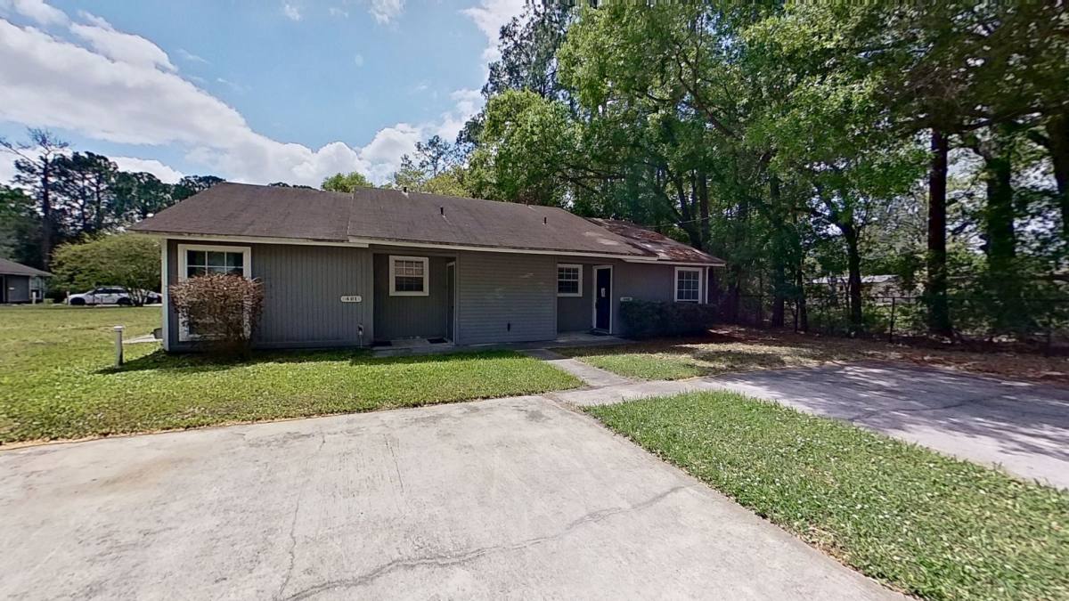 Apartment for rent at 1130 Comanche St, Jacksonville, FL 32205