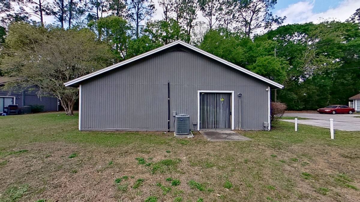 Apartment for rent at 1130 Comanche St, Jacksonville, FL 32205