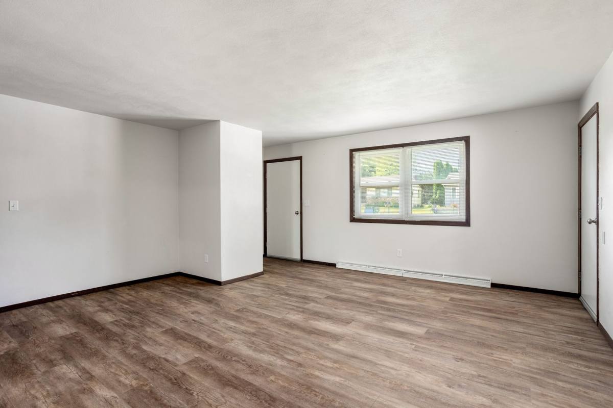 Apartment for rent at 1352 W Hiawatha Dr, Appleton, WI 54914